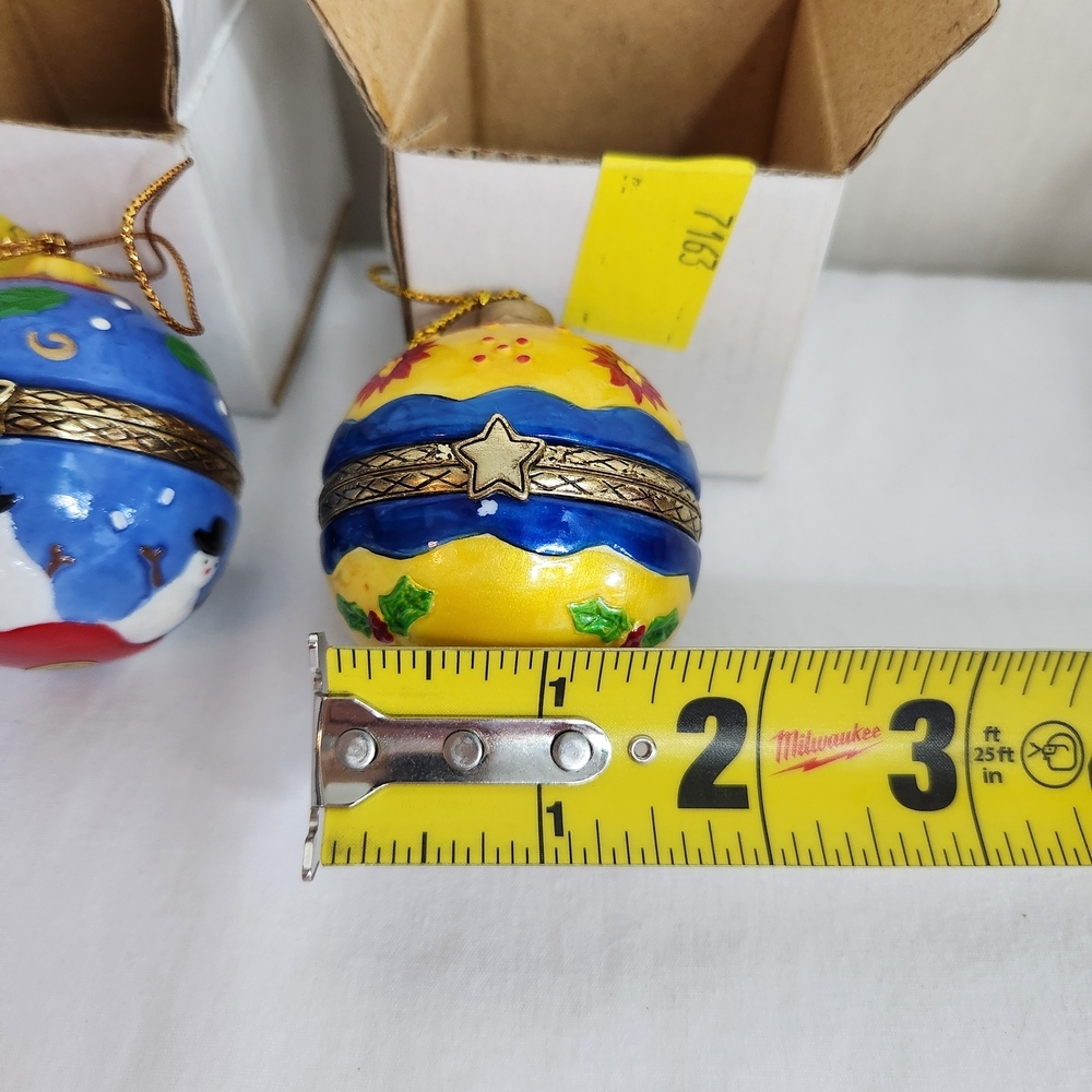 Vintage Ornament Duo Hinged Porcelin Boxes - Blue and Yellow. Flag/Snowman - Picture 3 of 6